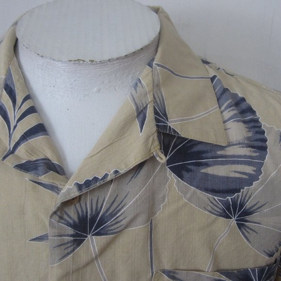 Bermuda Bay Vintage Men Hawaiian camp shirt p2p 24" L aloha luau tropical silk - Picture 5 of 9